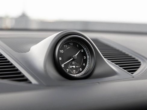 Certified 2025 Porsche Macan image 25