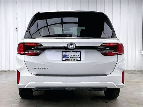 New 2026 Honda Odyssey EX-L image 4