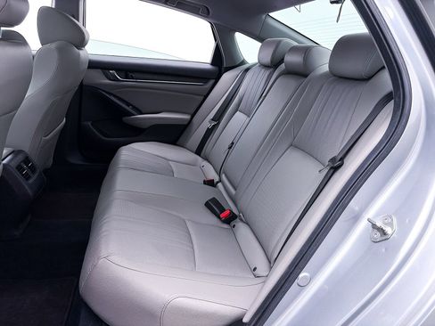 Used 2019 Honda Accord Touring image 36