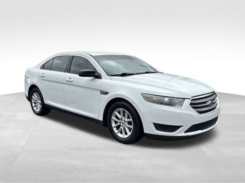 Used 2014 Ford Taurus SE FWD image 7