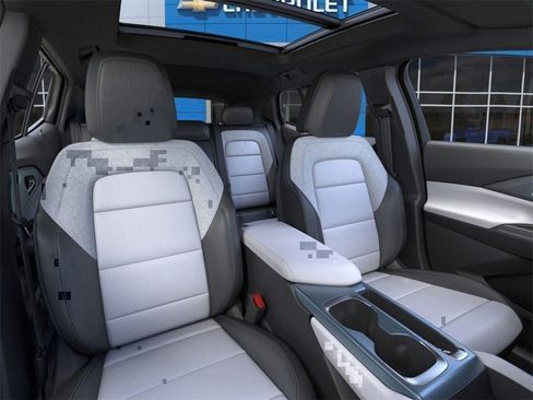 New 2026 Chevrolet Equinox EV LT image 66