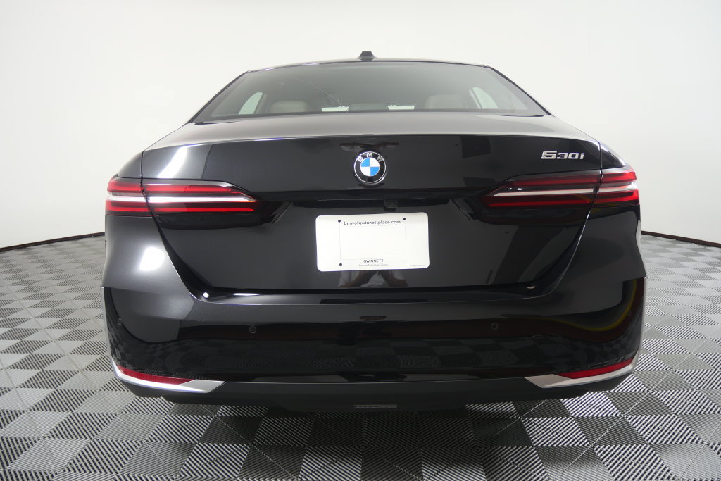 Certified 2026 BMW 530i RWD image 5