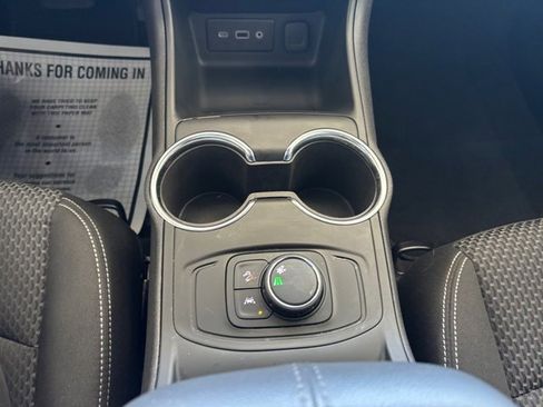 Certified 2024 GMC Terrain SLE w/ Elevation Edition image 6