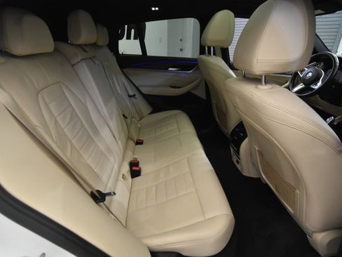 Used 2021 BMW X4 xDrive30i w/ M Sport Package image 16