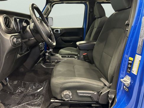 Used 2021 Jeep Gladiator Sport image 13
