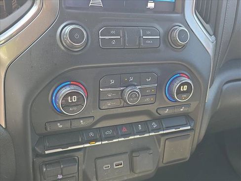 Used 2019 Chevrolet Silverado 1500 RST AWD/4WD image 15