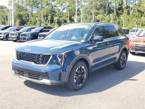 New 2026 Kia Sorento S w/ S Panoramic Sunroof Package image 3
