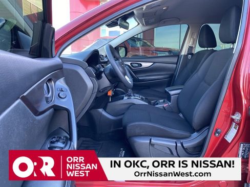 Used 2020 Nissan Rogue Sport S image 13