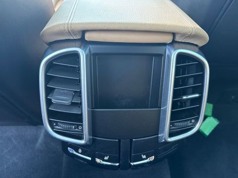 Used 2017 Porsche Cayenne S AWD/4WD image 17