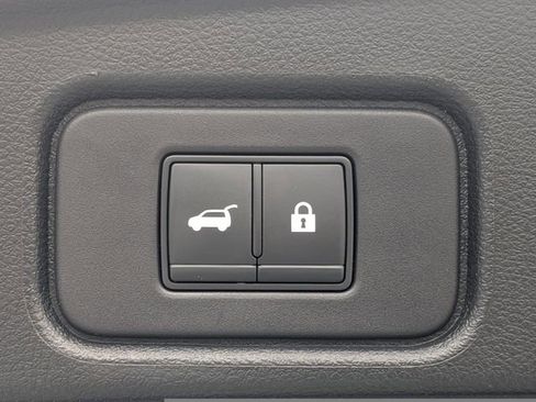 Used 2022 Nissan Pathfinder SL w/ Cargo Package image 12