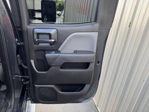 Used 2019 Chevrolet Silverado 2500 W/T AWD/4WD image 26