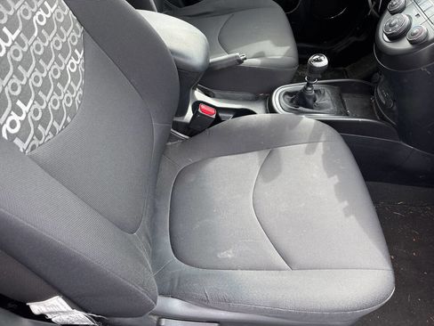 Used 2011 Kia Soul + w/ Audio Pkg image 8