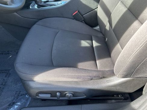 Used 2022 Chevrolet Malibu LT image 18