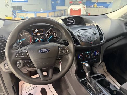 Used 2017 Ford Escape SE FWD image 22
