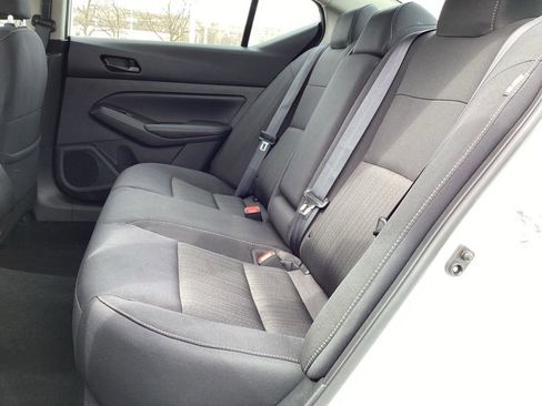 Used 2025 Nissan Altima 2.5 SV image 13