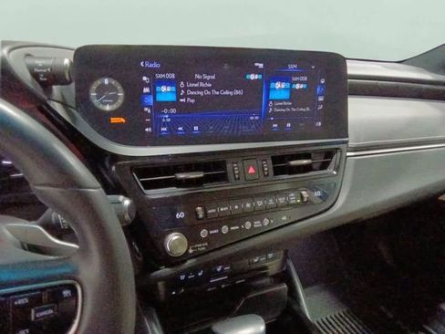 Used 2022 Lexus ES 250 w/ Premium Package image 16