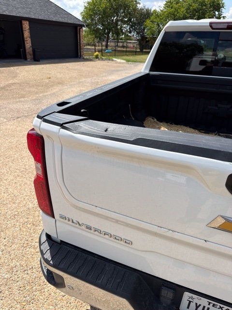 Used 2024 Chevrolet Silverado 1500 LTZ AWD/4WD image 5