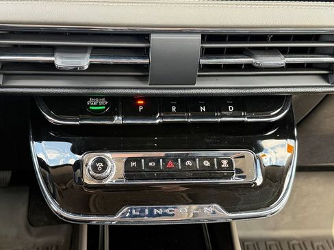 Used 2025 Lincoln Corsair Reserve w/ Equipment Group 202A AWD/4WD image 17