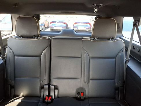 Used 2023 Chevrolet Suburban Premier RWD image 15