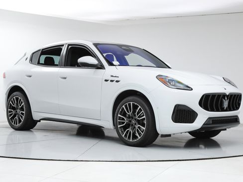 Certified 2023 Maserati Grecale Modena AWD/4WD image 7