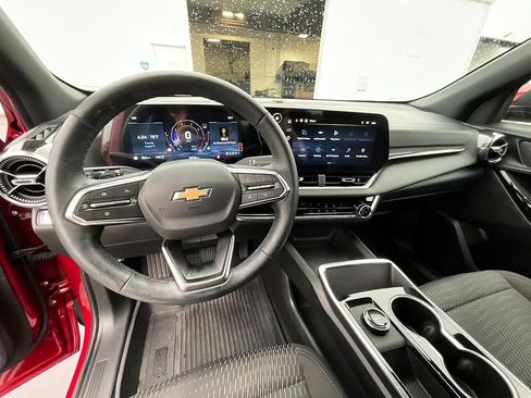 Used 2026 Chevrolet Equinox LT AWD/4WD image 22