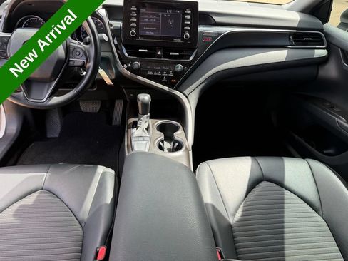 Used 2023 Toyota Camry SE FWD image 8