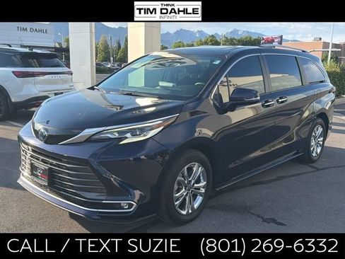 Used 2023 Toyota Sienna Platinum AWD/4WD image 6