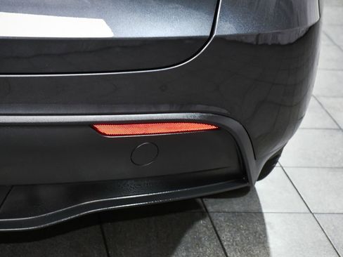 Used 2025 Tesla Model Y Long Range AWD/4WD image 68