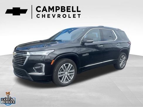 Used 2023 Chevrolet Traverse High Country FWD image 1