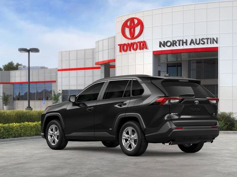 New 2025 Toyota RAV4 LE image 6