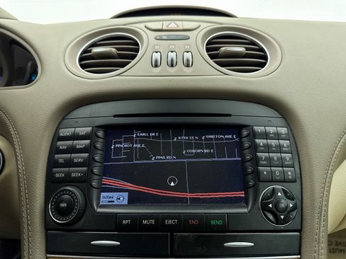 Used 2007 Mercedes-Benz SL 550 image 6