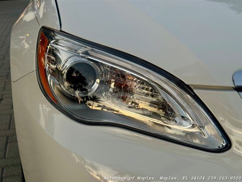 Used 2013 Chrysler 200 Touring FWD image 2