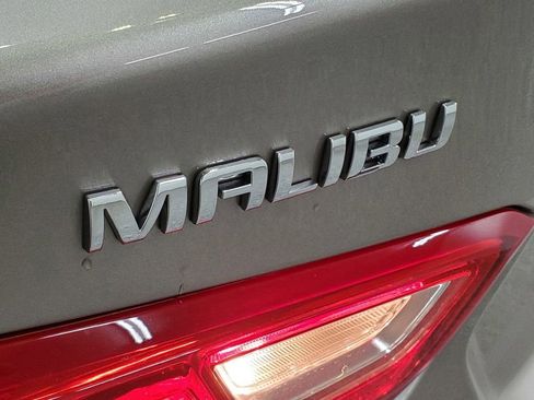 Used 2022 Chevrolet Malibu LS image 23