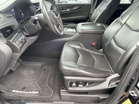 Used 2020 Cadillac Escalade Platinum image 15