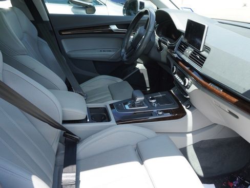 Used 2019 Audi Q5 2.0T Premium Plus w/ Premium Plus Package AWD/4WD image 10