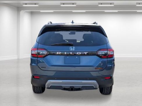 New 2026 Honda Pilot TrailSport image 4