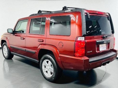 Used 2007 Jeep Commander Sport image 4