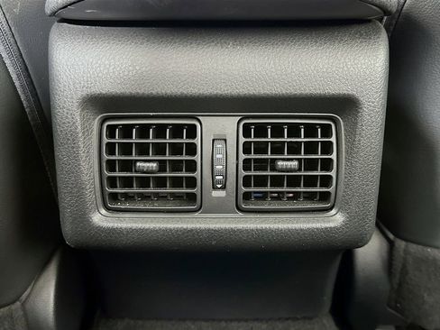 Used 2018 Toyota Camry XSE image 30