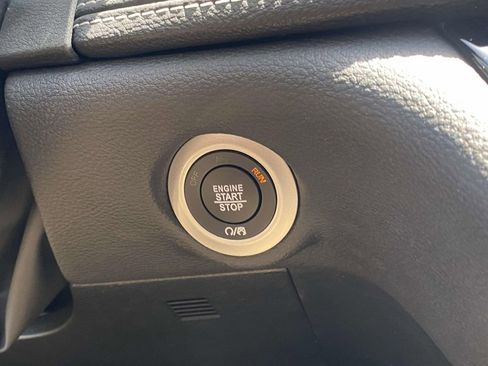 New 2026 Chrysler Pacifica Select FWD image 26