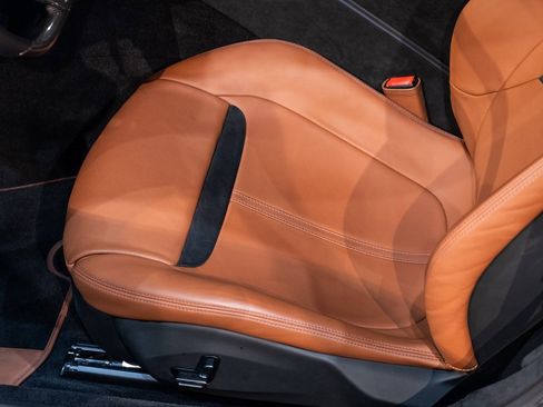 Certified 2022 Ferrari Roma image 23