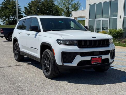 New 2026 Jeep Grand Cherokee L 4WD image 2