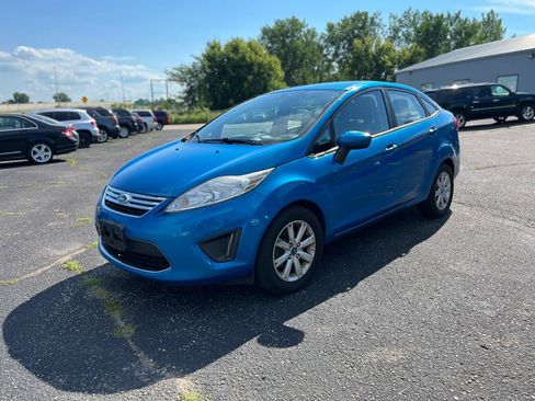 Used 2012 Ford Fiesta SE FWD image 1