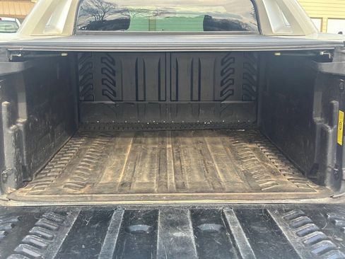 Used 2013 Chevrolet Avalanche LTZ image 8