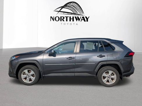 Used 2021 Toyota RAV4 XLE w/ Convenience Package AWD/4WD image 6