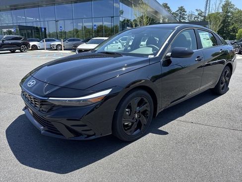 New 2026 Hyundai Elantra SEL Sport Premium FWD image 3