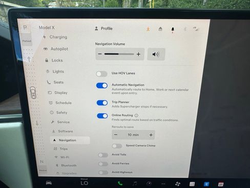 Used 2022 Tesla Model X image 43