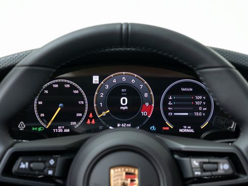 Used 2026 Porsche 911 GT3 RWD image 28