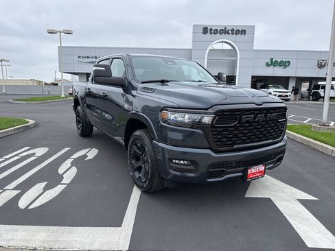New 2026 RAM 1500 Big Horn AWD/4WD image 2