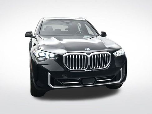 New 2026 BMW X5 xDrive50e image 11