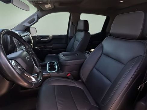 Used 2021 Chevrolet Silverado 1500 LT Trail Boss w/ Convenience Package II image 18